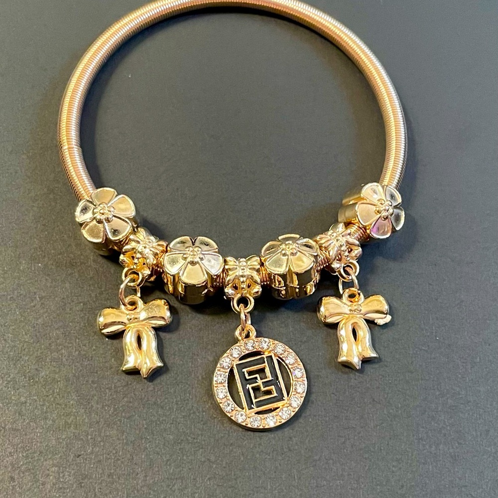 Stretchable Bracelet